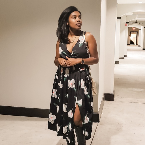 Meet Your Posher, Allison! - Picture 5 of 6